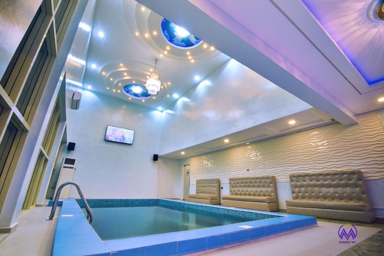 Double M Exquisite Suites And Lounge Lekki Ogombo Екстериор снимка