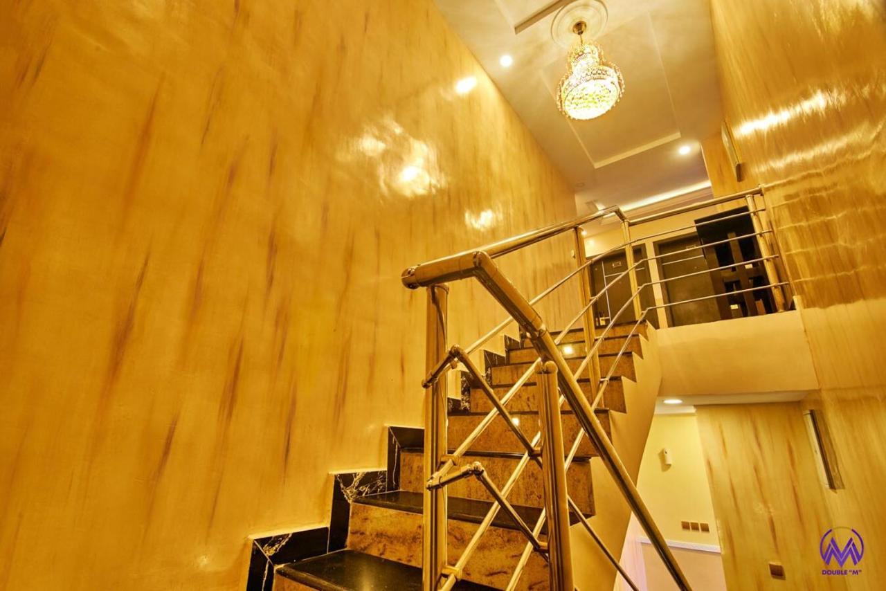 Double M Exquisite Suites And Lounge Lekki Ogombo Екстериор снимка