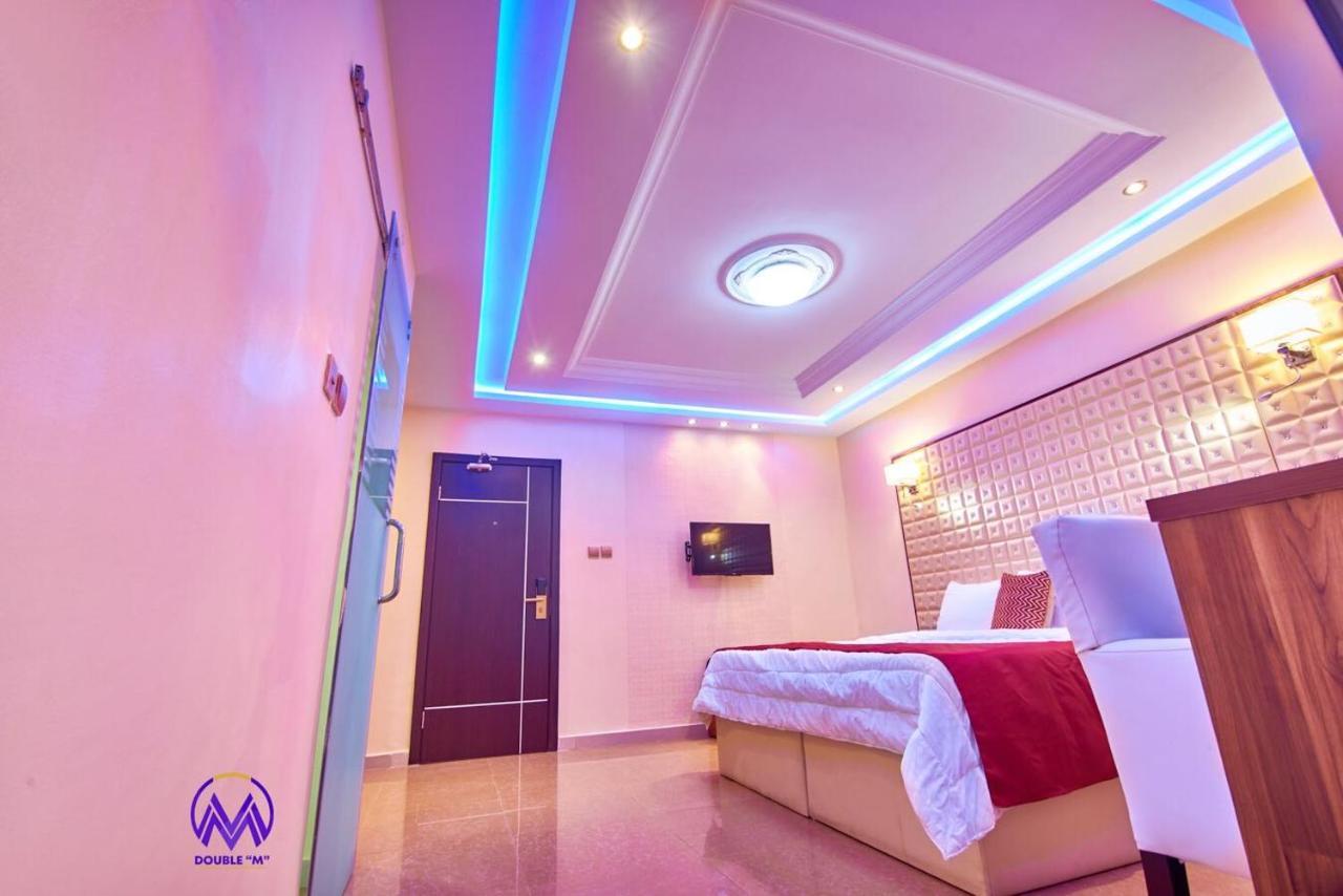 Double M Exquisite Suites And Lounge Lekki Ogombo Екстериор снимка
