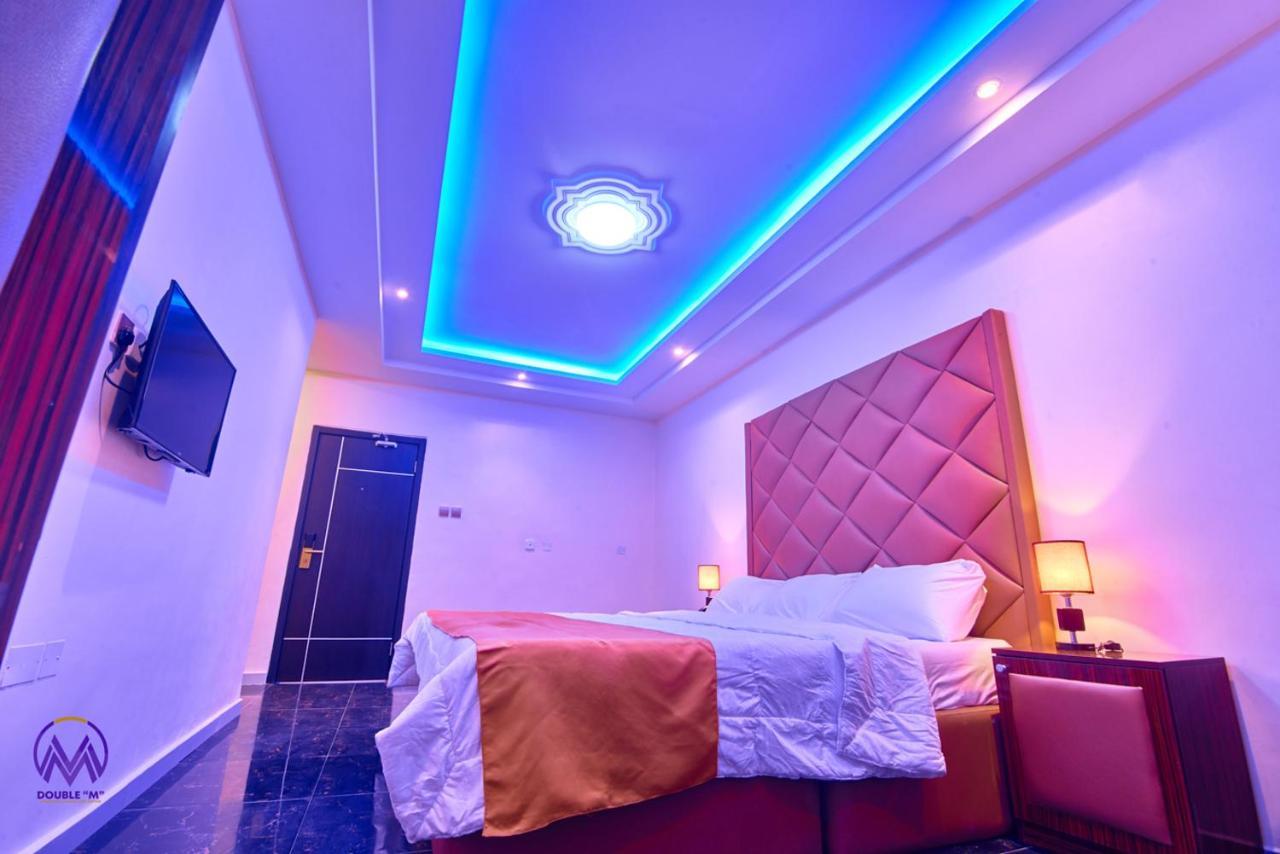 Double M Exquisite Suites And Lounge Lekki Ogombo Екстериор снимка