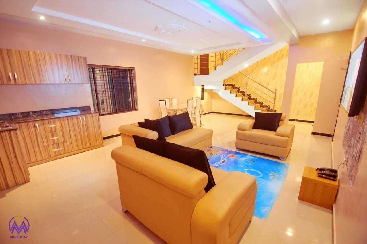Double M Exquisite Suites And Lounge Lekki Ogombo Екстериор снимка