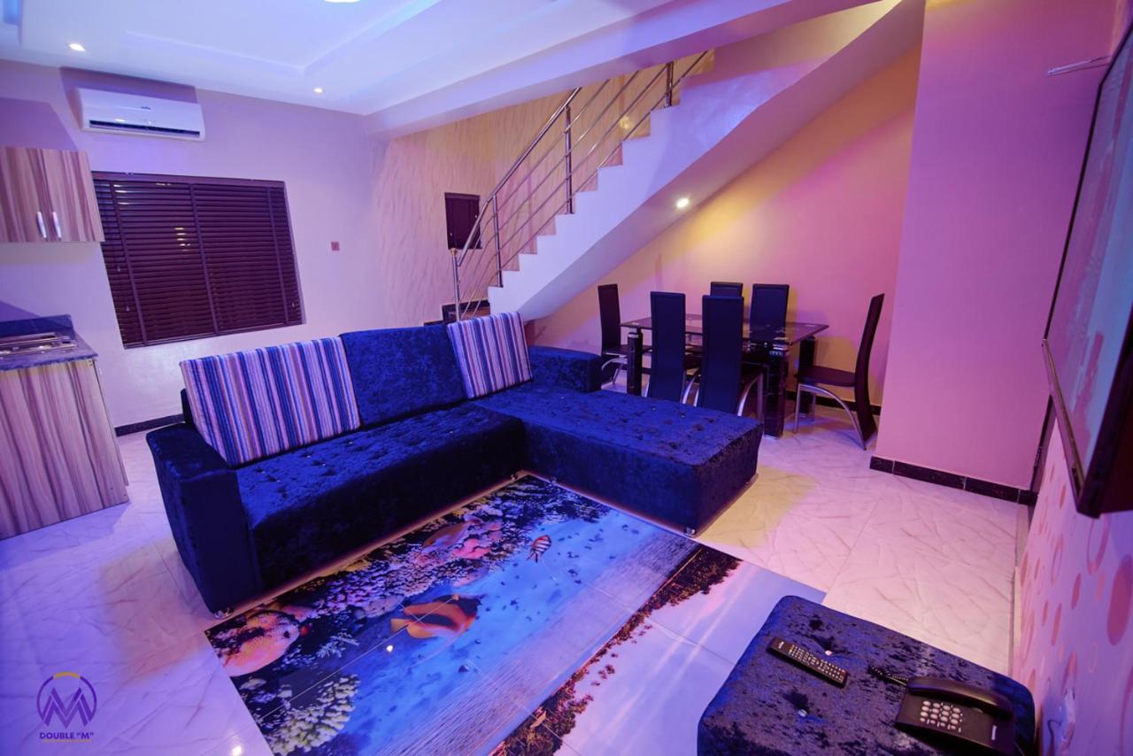 Double M Exquisite Suites And Lounge Lekki Ogombo Екстериор снимка