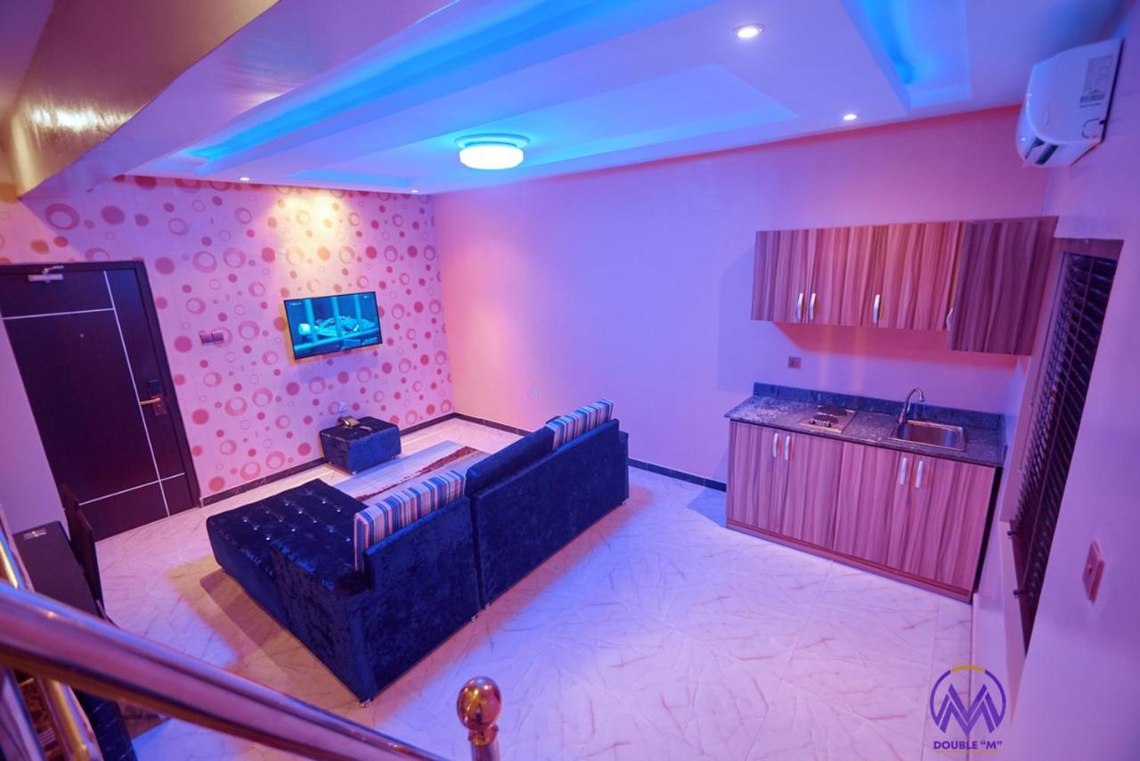 Double M Exquisite Suites And Lounge Lekki Ogombo Екстериор снимка