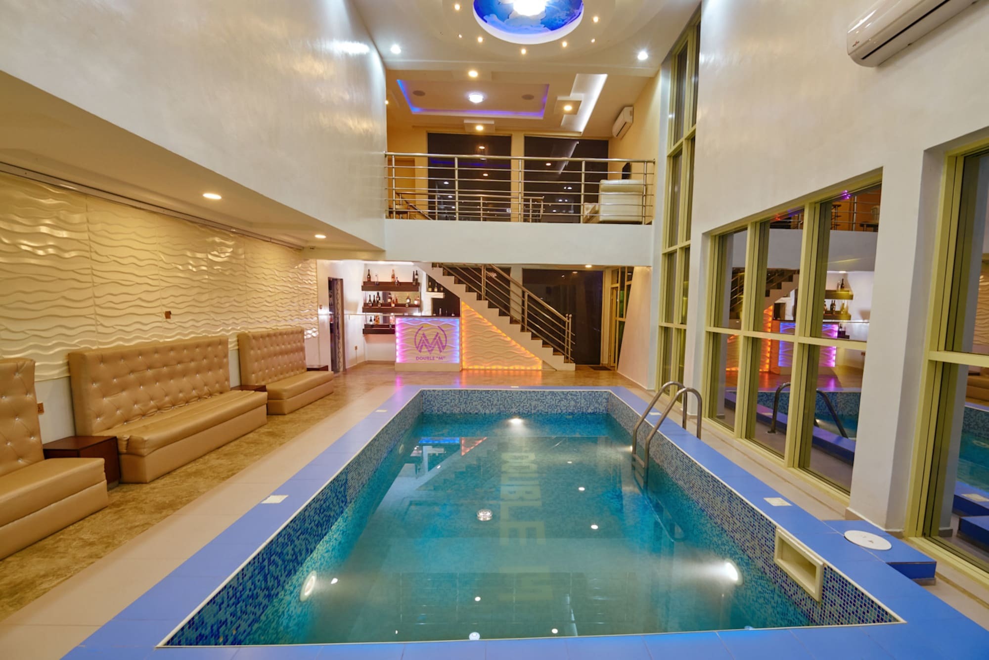 Double M Exquisite Suites And Lounge Lekki Ogombo Екстериор снимка